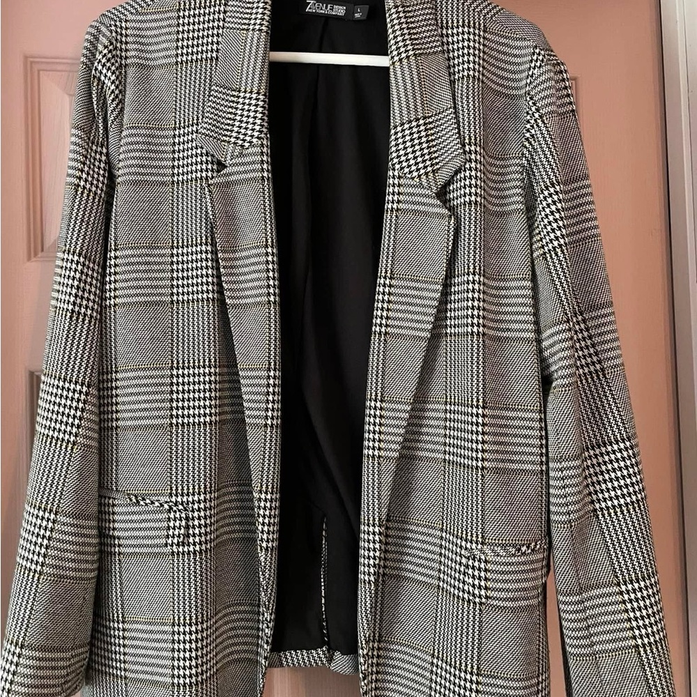 New York & Company Black and White Blazer Classic Plaid Design